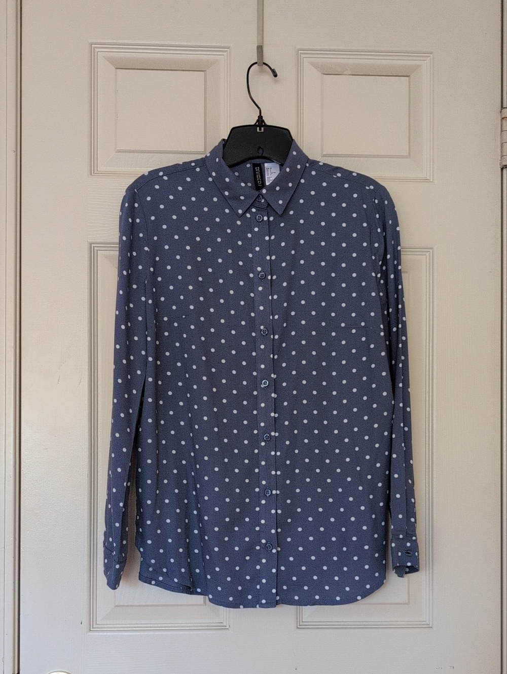 NWT. H& M Grey Polka Dot Button-Down Shirt.